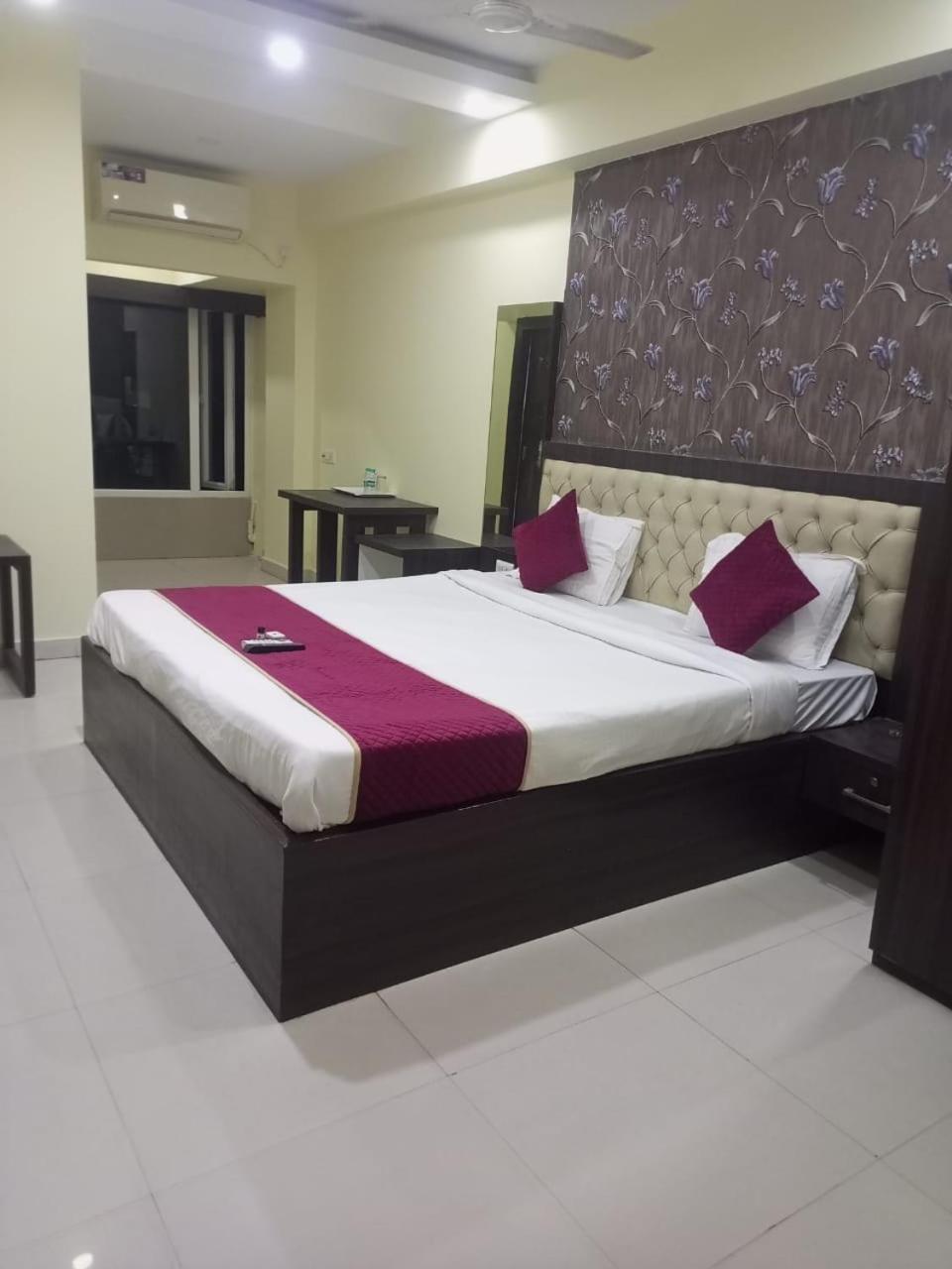 New Town Hotel Eco Park מראה חיצוני תמונה